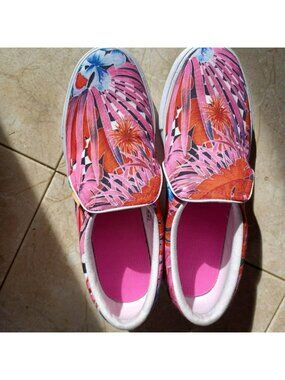 Nike canvas slip-on sneakers 8.5